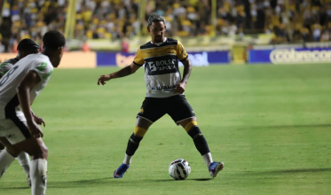 Jhonata Robert tem lesão grau 2 na posterior da coxa 