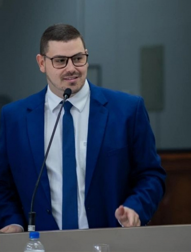 Mesmo com filiação anulada no PL, Luan anuncia que vai apoiar Jorginho 