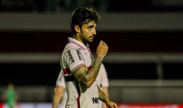 “Colocar a torcida contra”: Brey provoca o Criciúma