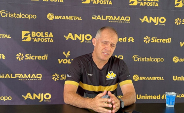 Eduardo Baptista projeta Série B, destaca disputa na ala esquerda e reforça metas do Criciúma