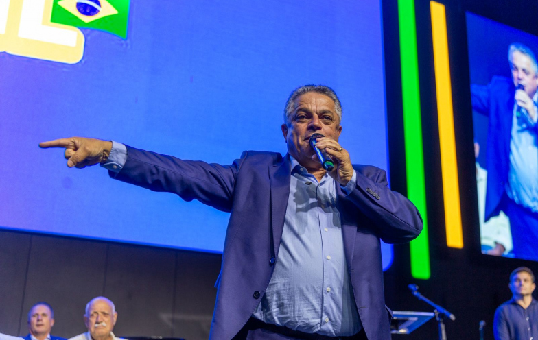 Com MDB, PP e UB, João Rodrigues faz ato de renúncia em Chapecó