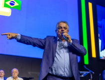 Com MDB, PP e União Brasil, João Rodrigues faz ato de renúncia em Chapecó