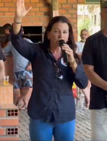 (VIDEO) Prefeita do MDB do Sul declara apoio para o governador Jorginho