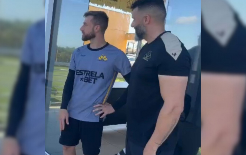 Marcelo Hermes muda foto, apresenta-se e reacende expectativa no Criciúma