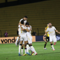 Criciúma precisa vencer os três últimos jogos e torcer por tropeços para chegar ao G-2 da Série B