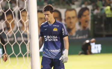 Airton valoriza estreia pelo Criciúma, defende rodízio e projeta reação em casa