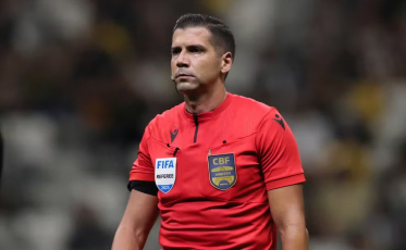 Bruno Arleu de Araújo apita Criciúma x Avaí