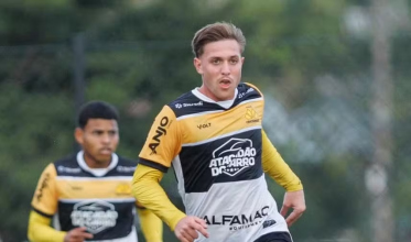 Criciúma renova contrato do volante Lucas Bugs até o fim de 2027