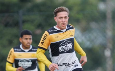 Criciúma renova contrato do volante Lucas Bugs até o fim de 2027