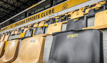 Falta de material adia entrega de cadeiras no Heriberto Hülse