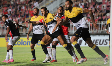 Criciúma marca e sofre maioria dos gols no fim dos jogos