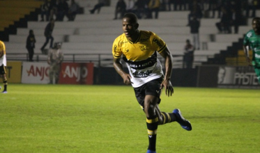Criciúma negocia Eduardo Melo com o Remo
