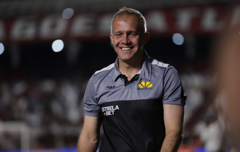 Internacional faz proposta por Eduardo Baptista, que pode deixar o Criciúma