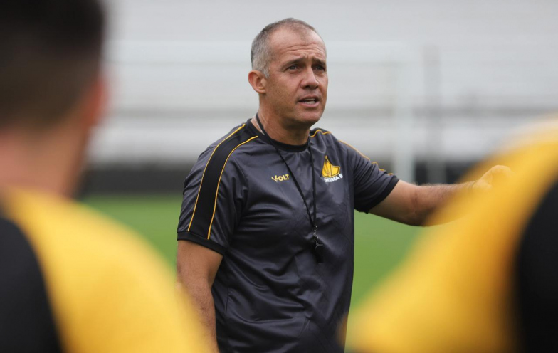 Eduardo Baptista deve repetir time da estreia