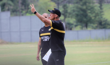 “Foi um jogo bem interessante”, diz Eduardo Baptista após jogo-treino