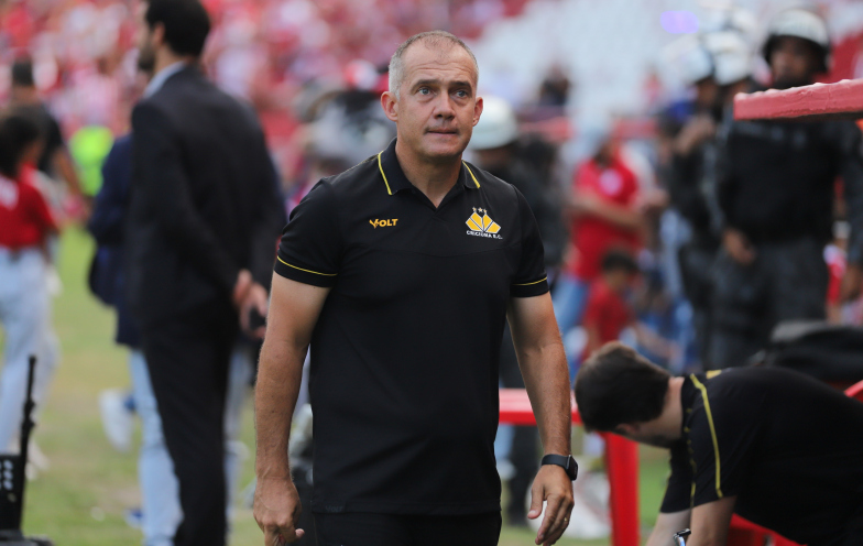 Focado, Eduardo Baptista não deve levar adiante sondagem do Sport