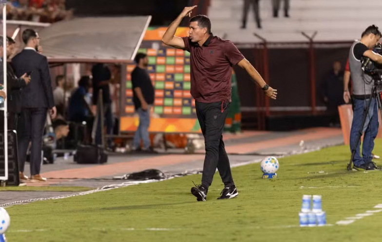 “Uma das piores logísticas da Série B”, dispara técnico do Atlético-GO