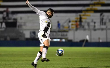 Elvis faz forte desabafo após derrota da Ponte Preta: 