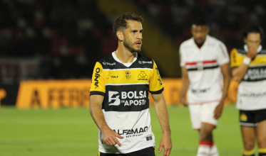Fellipe Mateus foi ausência na reapresentação; Castán segue fora