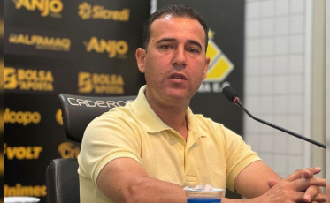 Criciúma fecha janela confiante no elenco e reforça aposta na base, diz Thiago Gasparino