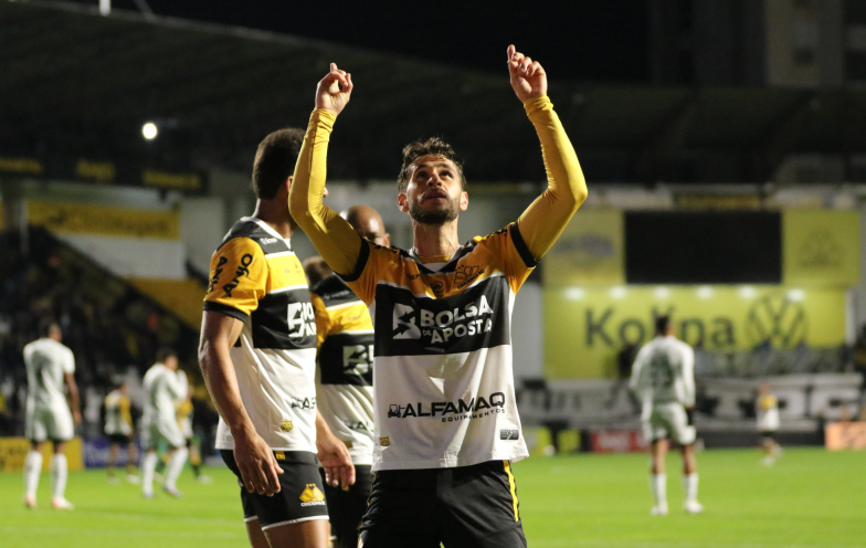 Regularidade vira trunfo e Criciúma emenda oito jogos de invencibilidade