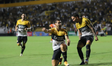 Eduardo Baptista explica por que não inicia com Jean Irmer como primeiro volante