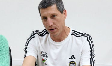 Criciúma reorganiza base e avalia nome de Jean Reis