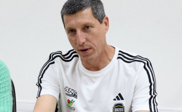 Criciúma reorganiza base e avalia nome de Jean Reis