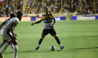 Criciúma pode ter retorno de Jhonata Robert contra o CRB