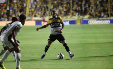 Criciúma pode ter retorno de Jhonata Robert contra o CRB