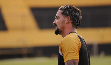 Jhonata Robert surge como reforço no Criciúma para domingo