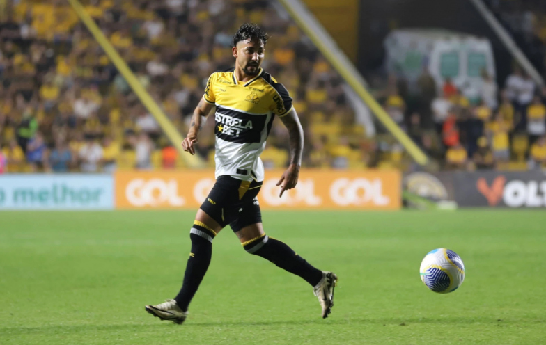 Jhonata Robert entra no radar do Remo