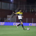 Jonathan Lemos: da superação à titularidade no Criciúma
