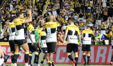 Após vitória contra o Avaí, jogadores destacam apoio da torcida e força do grupo