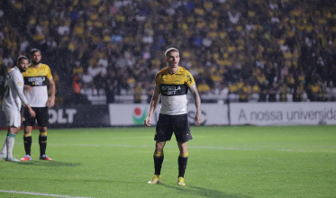 Léo Naldi destaca foco e confiança na reta final da Série B: “Temos que ganhar os três jogos”