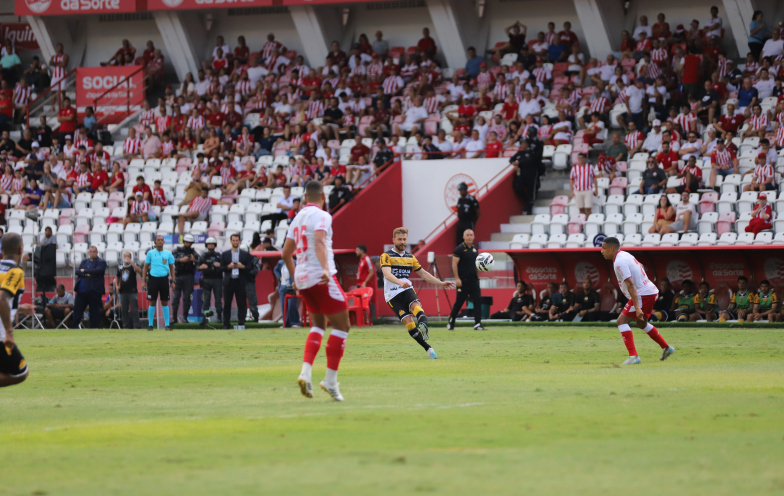 Marcelo Hermes desperta interesse do Remo