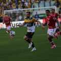 Remo contrata lateral e afasta possibilidade de saída de Marcelo Hermes do Criciúma