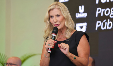 Ceretta entre a manifestação e a ponte por Criciúma