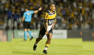 De 30 erros ao golaço: Otero revela os bastidores do gol de falta 