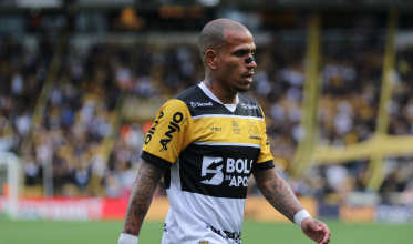 Criciúma terá volta de quatro titulares para duelo contra o Fortaleza