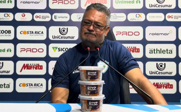 De olho neles! Rogério Micale em meio à luta contra o rebaixamento: “Não vou deixar de acreditar”