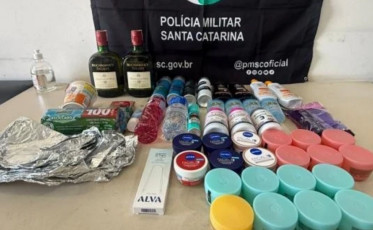 Homem furta enorme quantidade de produtos em supermercado e acaba preso em flagrante