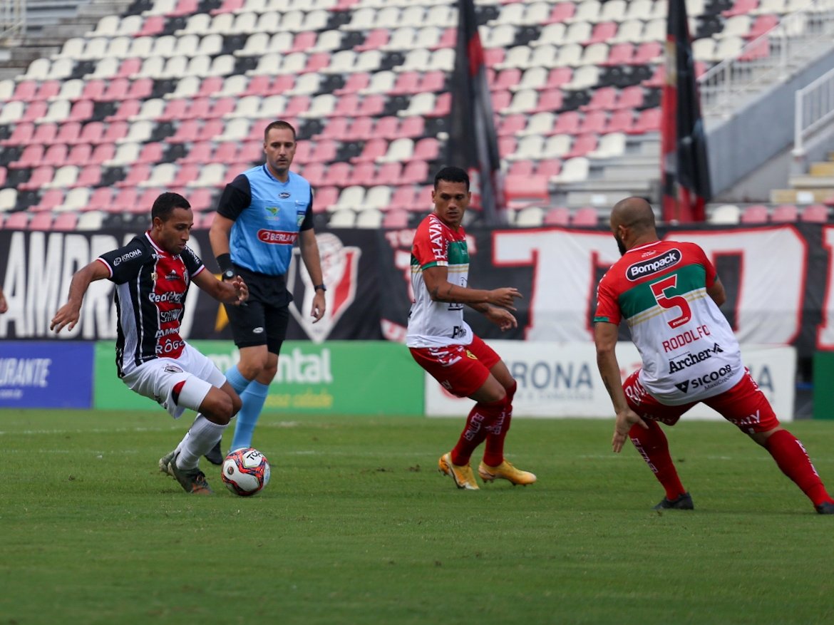 Em jogo marcado por chances perdidas, as e Brusque empatam