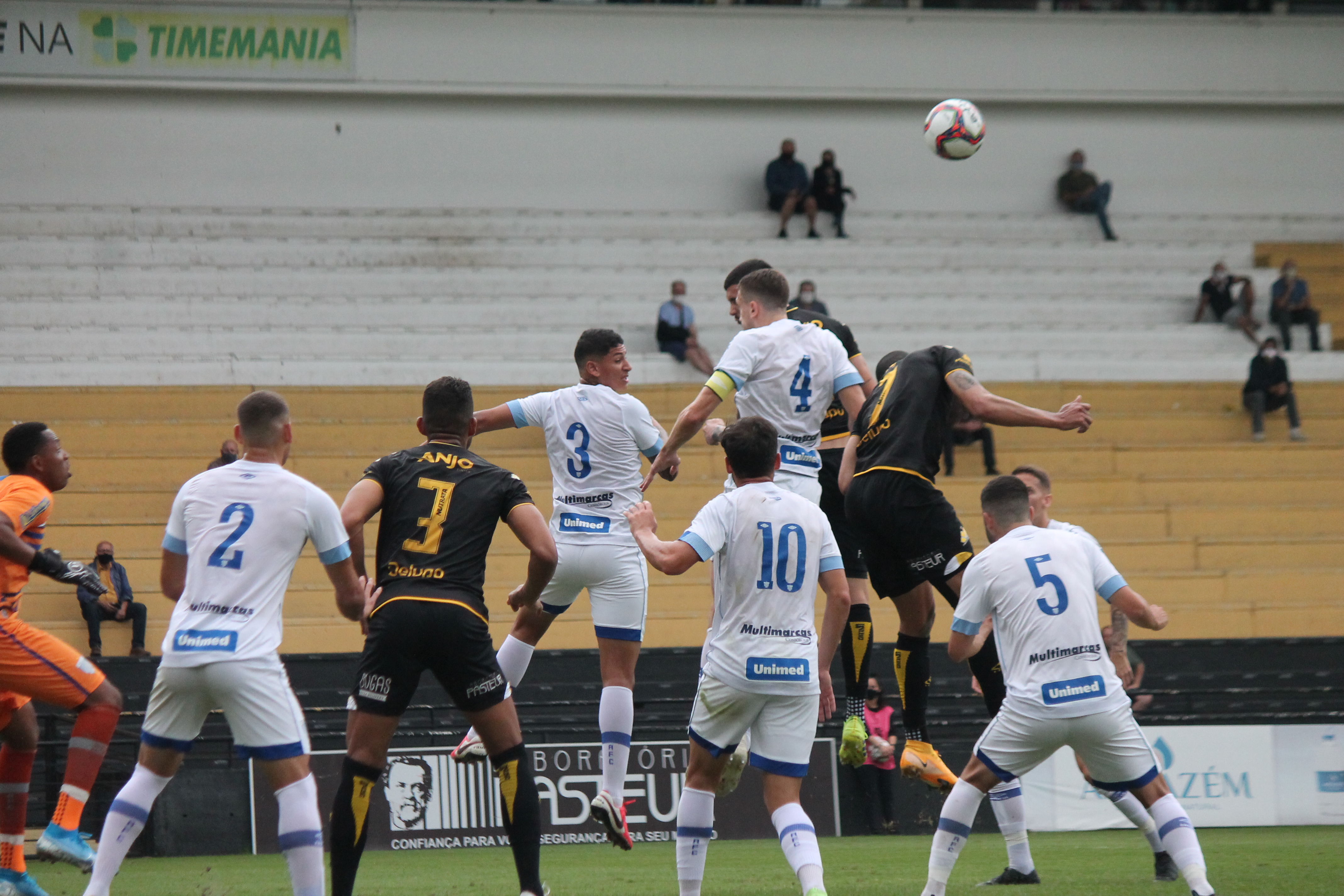 Caravaggio inicia o Catarinense Sub-20 com derrota - Esporte - 4oito