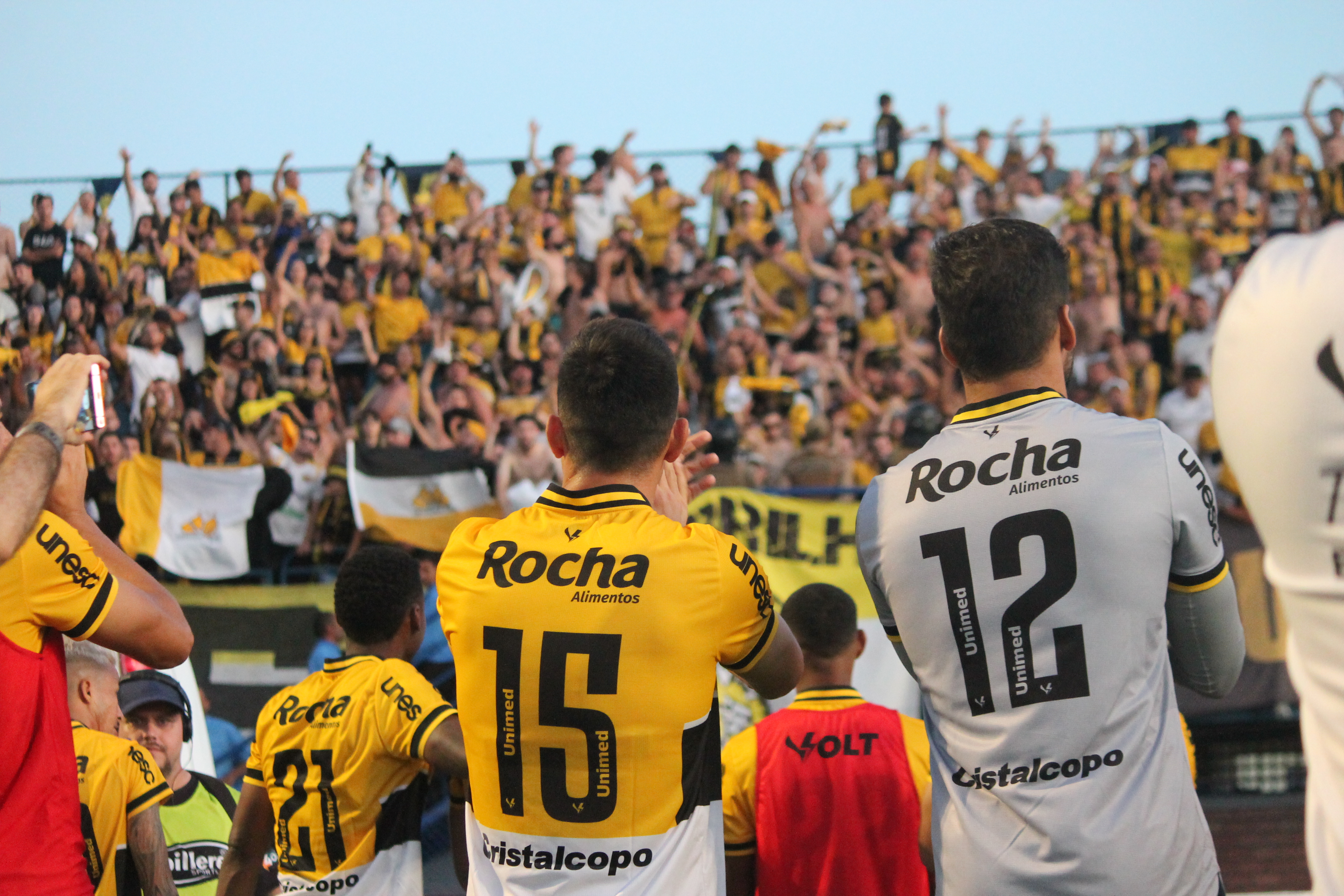 Criciúma 3 x 0 Botafogo/SP: nos últimos minutos, Tigre marca mais dois gols  e torcida vai à loucura - Esporte - 4oito