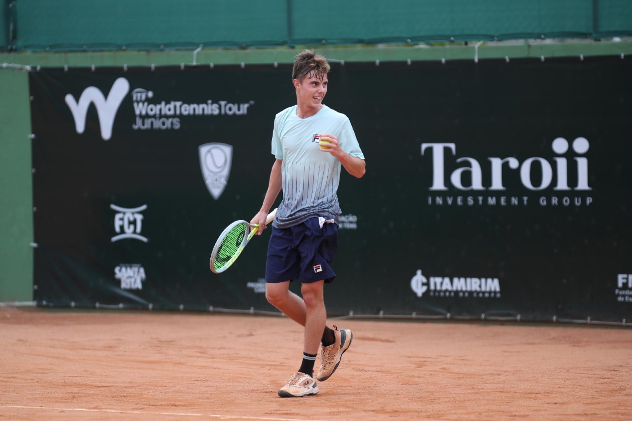 Torneio de Tênis em SC reúne atletas de até 80 anos; veja onde