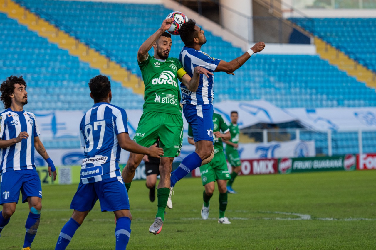 Com duas finais de estadual em três anos, Wesley Soares mira bicampeonato  pelo Avaí e relembra decisão contra a Chape