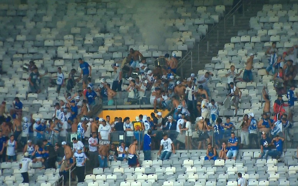 Repórter conta tumulto com membro do Corinthians na Arena do Grêmio